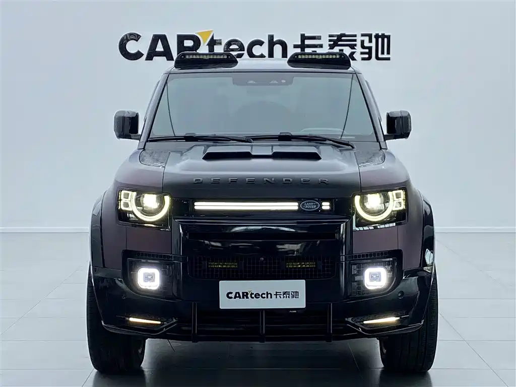Land Rover Defender 2022 110 P400 Dark Special Edition фото 2