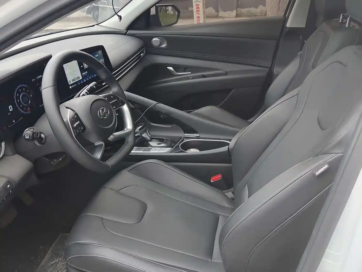 Hyundai Elantra 2022 1.5L CVT GLS Leading Edition фото 4