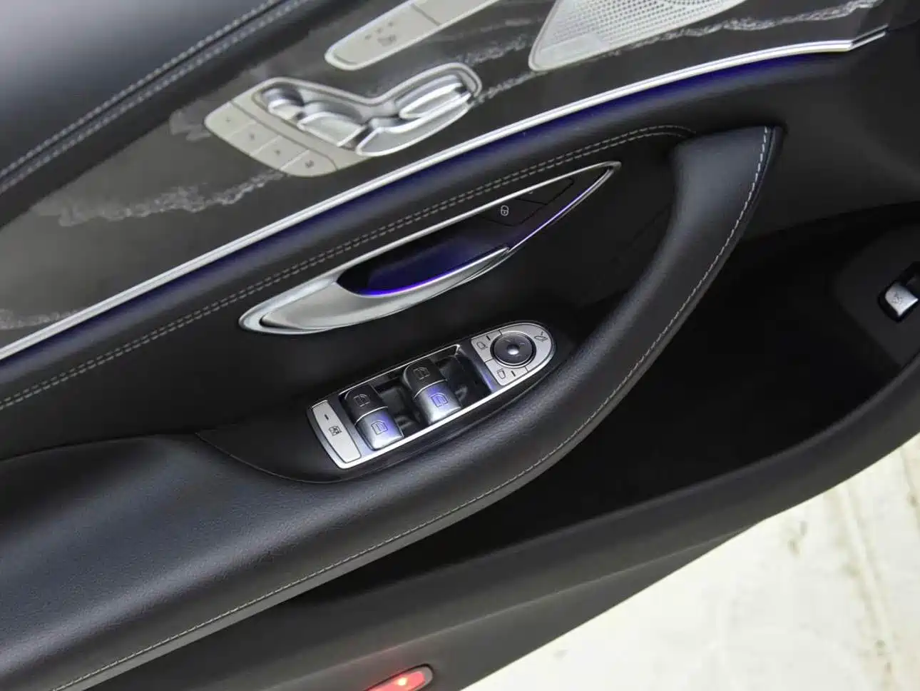 Mercedes-Benz CLS 2022 CLS 300 Luxury фото 10