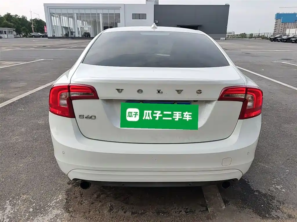 Фото 6 - Volvo S60