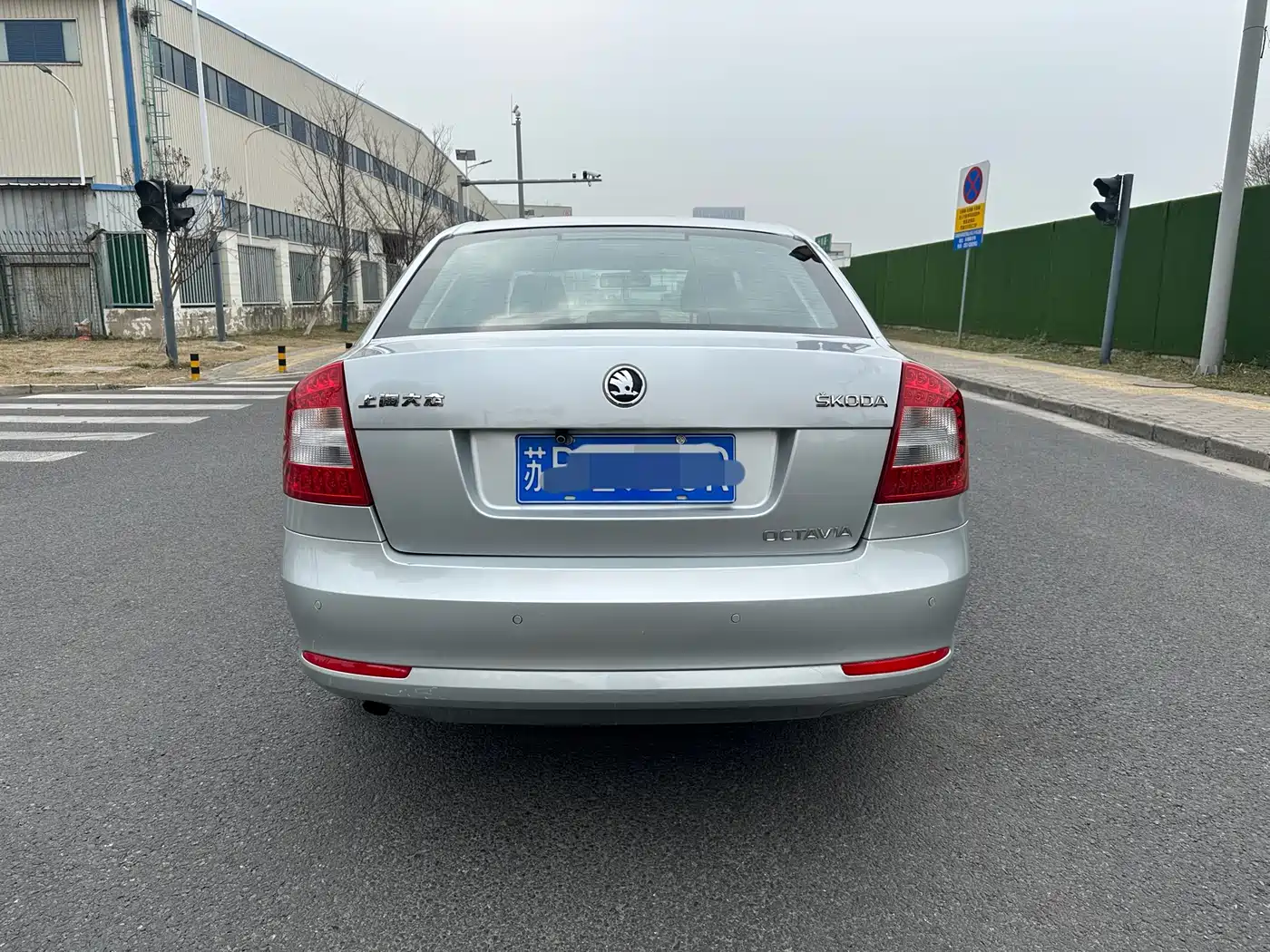 Škoda Octavia 2014 1.6L Auto Yijie Edition фото 8