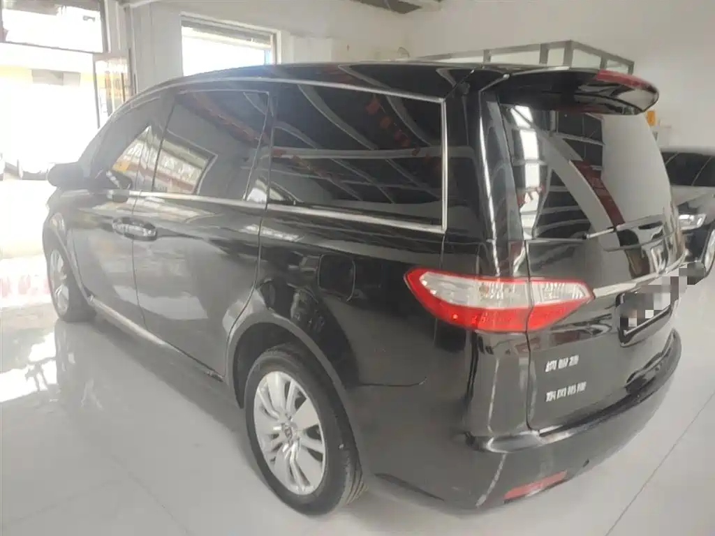 Luxgen Luxgen7 MPV 2015 2013 2.0T Luxury