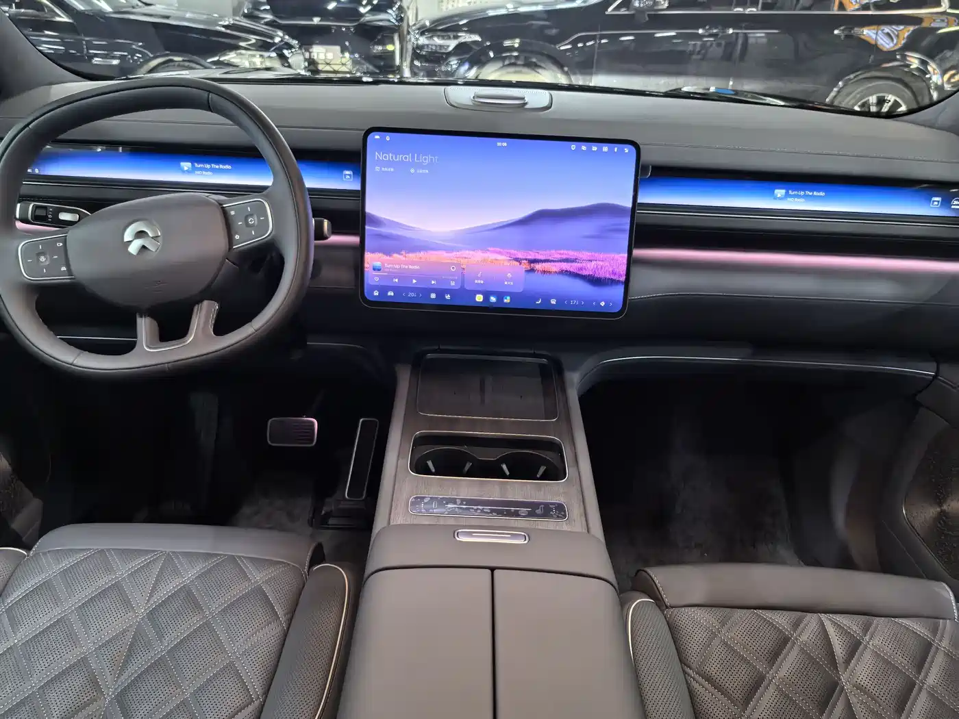 NIO ES8 2025 Model 6-Seat Executive Luxury Edition фото 17