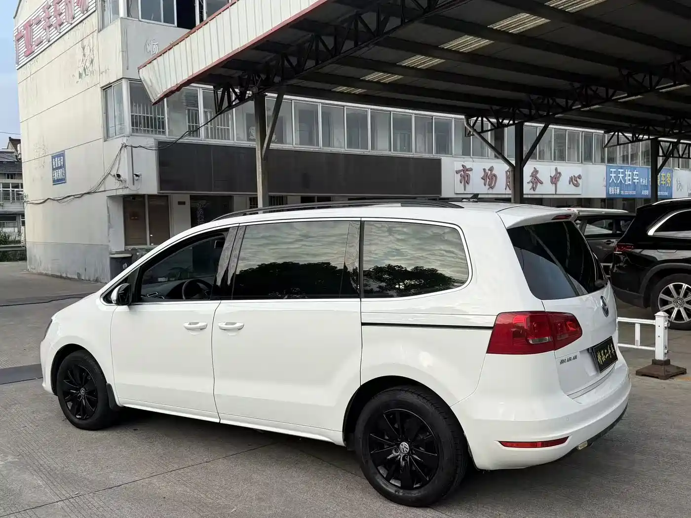 Volkswagen Sharan 2014 2.0TSI Standard фото 5