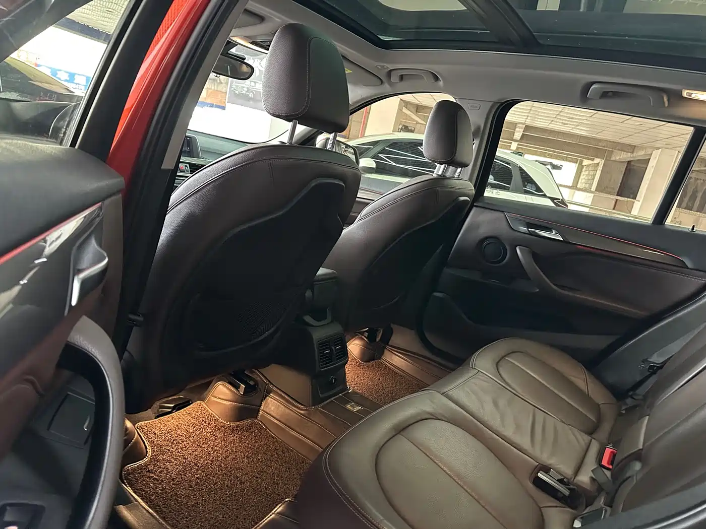 BMW X1 2018 sDrive18Li Premium Model фото 12