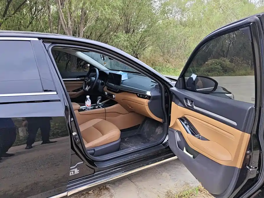 Photo 8 - Nissan Teana