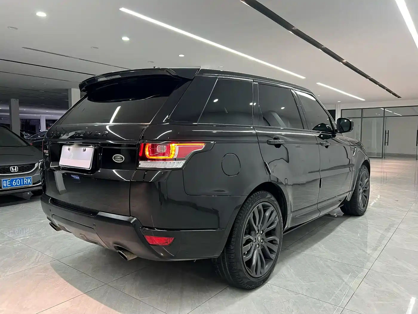 Land Rover Range Rover Sport 2017 3.0 SC V6 HSE DYNAMIC фото 16