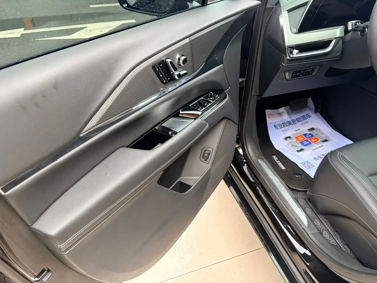 Фото 6 - Cadillac XT5