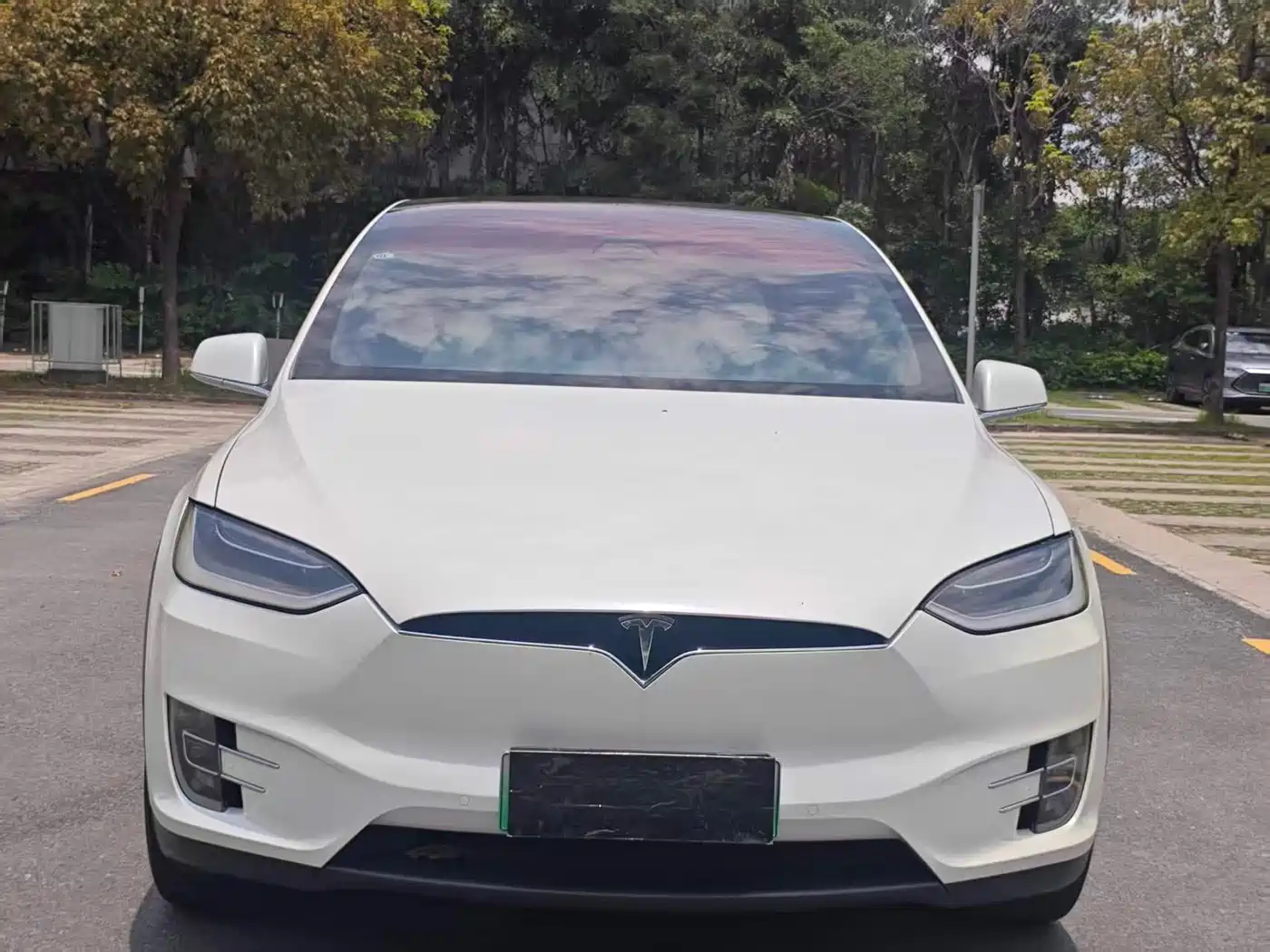 TESLA MODEL X