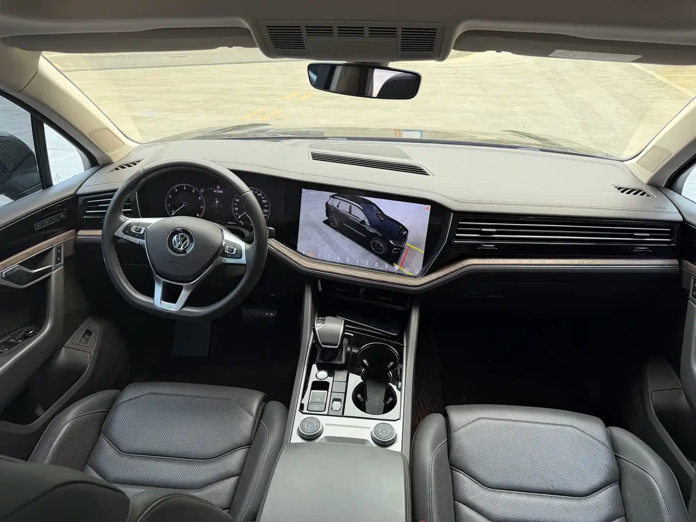 Volkswagen Touareg 2019 3.0TSI Sharp Edge Edition China VI фото 15