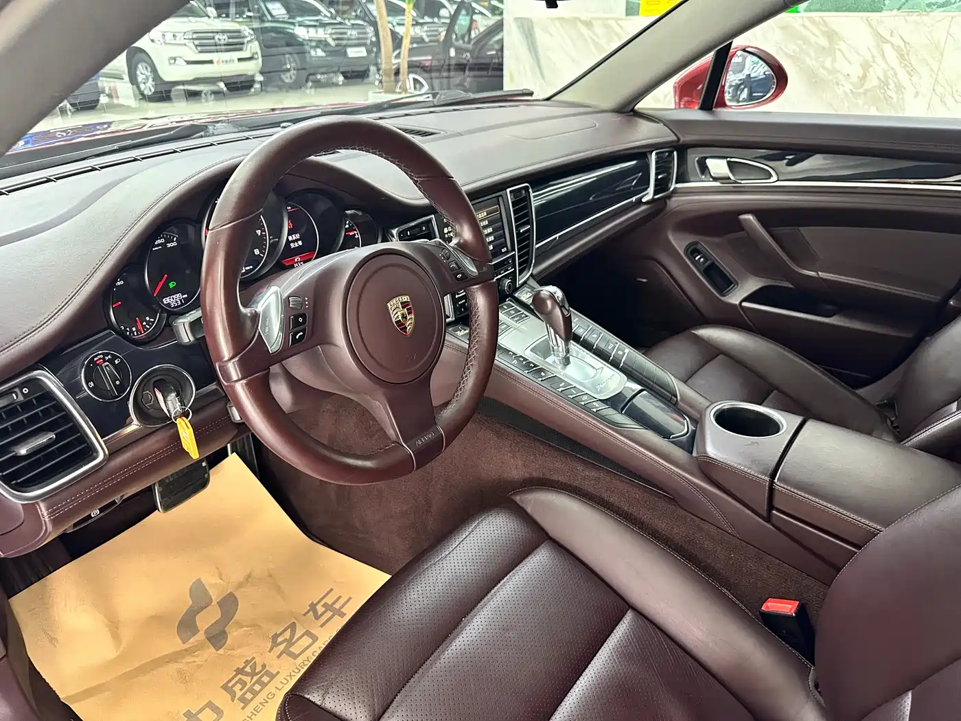 Porsche Panamera 2010 Panamera 4 3.6L фото 10