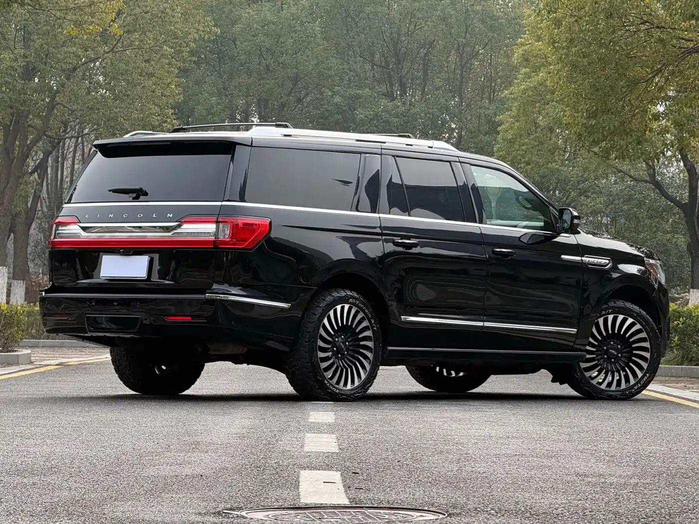 LINCOLN NAVIGATOR
