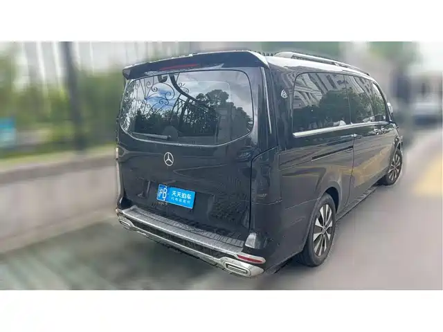 Mercedes-Benz Vito 2021 2.0T Elite 7-Seater — фото 2