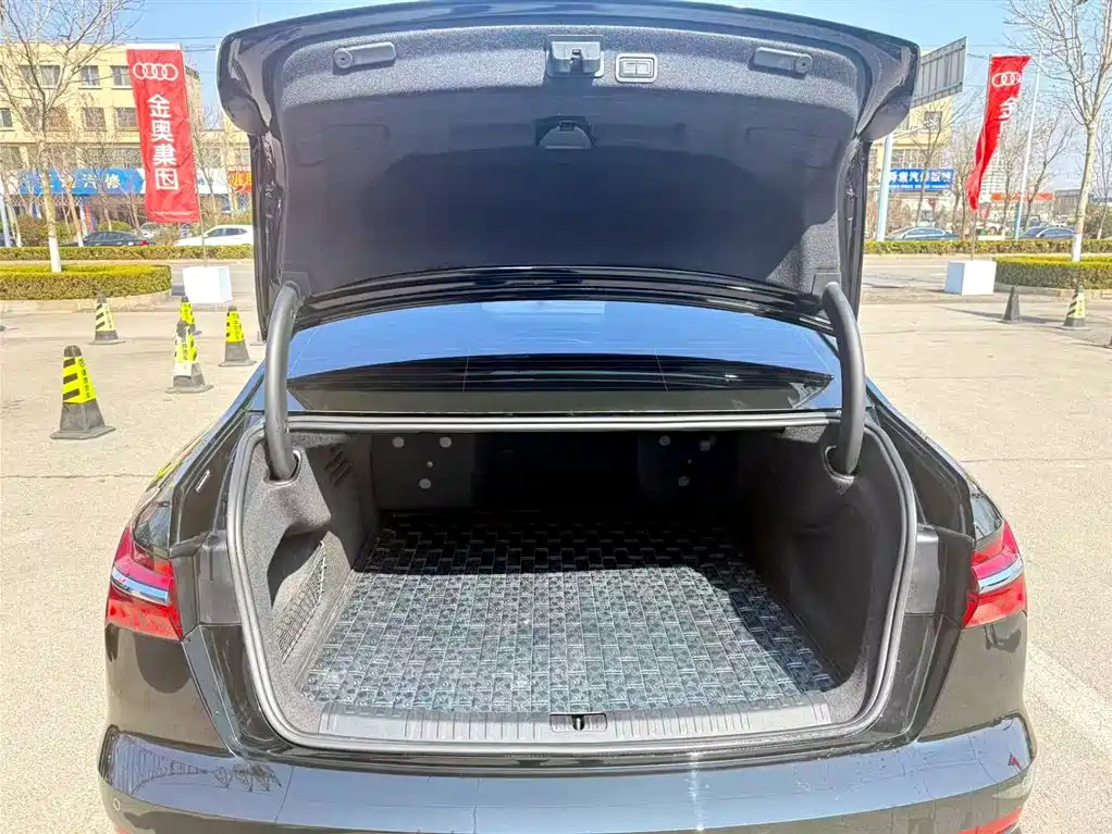 Audi A6L 2024 45 TFSI Premium Dynamic фото 3
