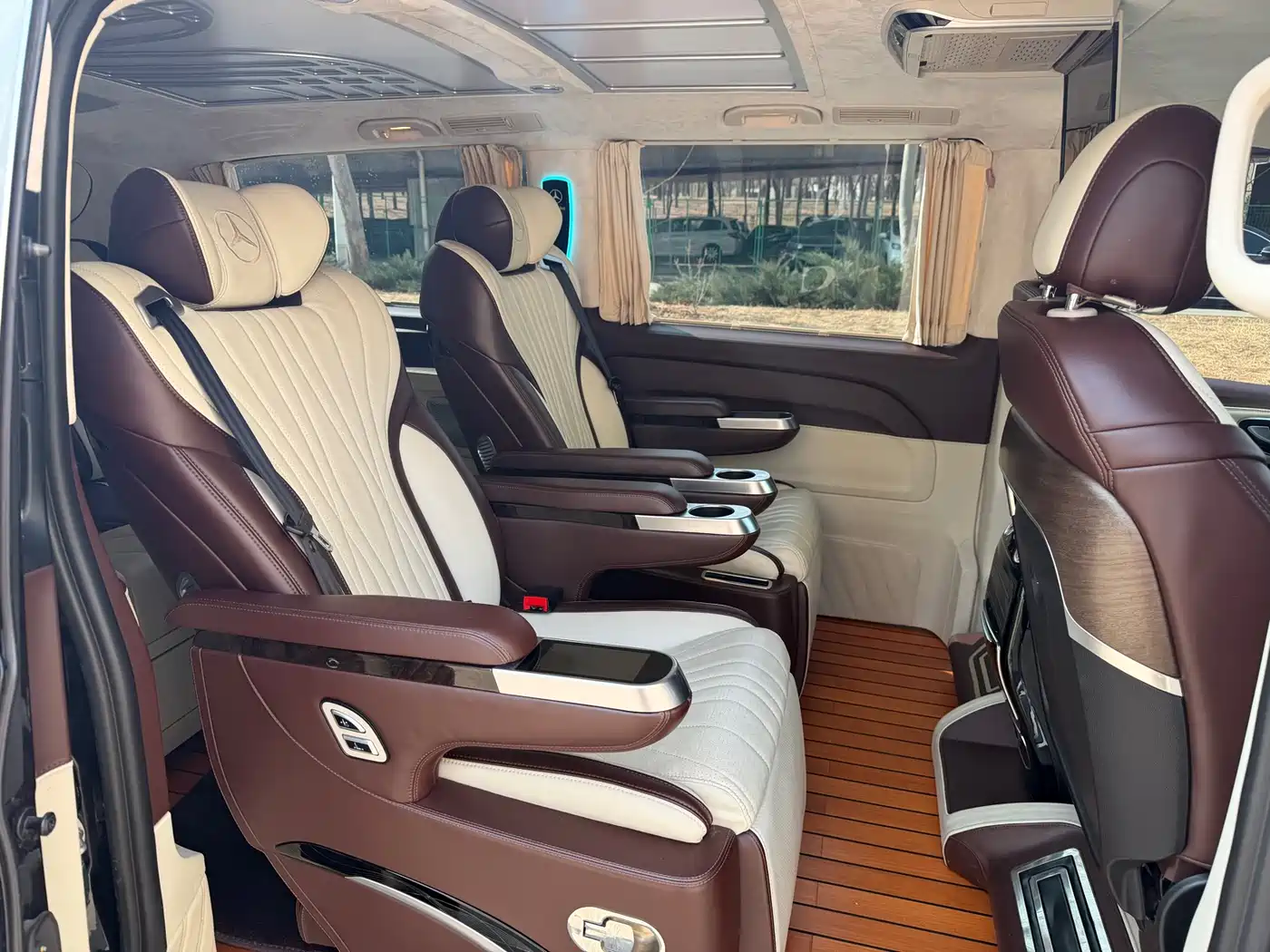 Mercedes-Benz Vito 2021 2.0T Elite 7-Seater фото 6