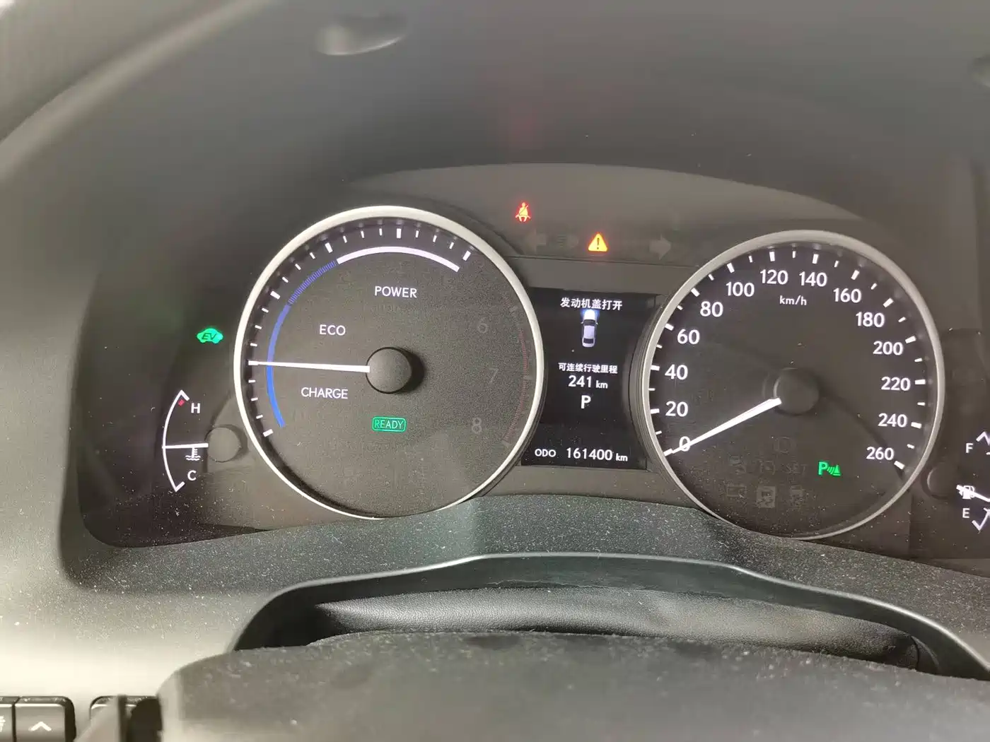 Фото 8 - Lexus ES