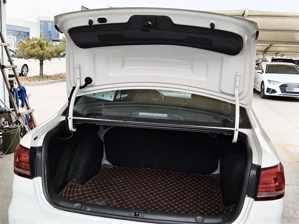 Volkswagen Lavida 2019 Lavida Start 1.5L Auto Trend (China VI) фото 19