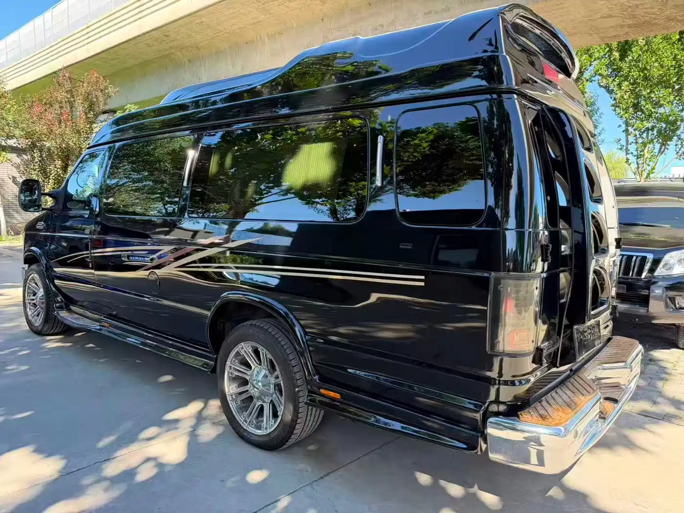 Ford E350 2015 2011 5.4L Platinum Limited Edition