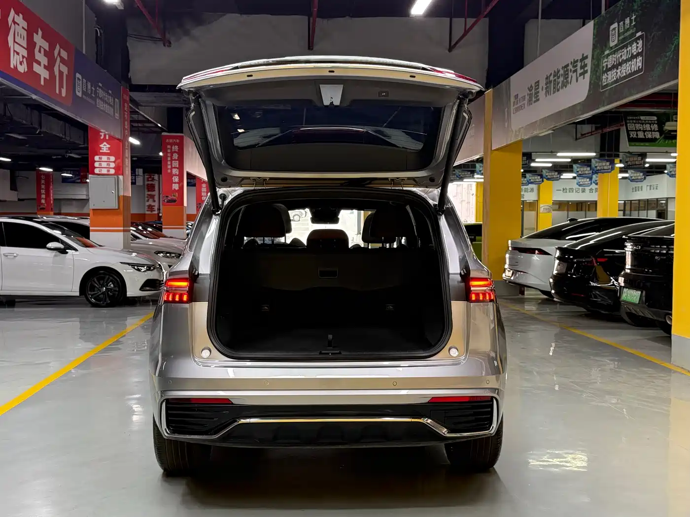 Geely Monjaro 2023 2021 2.0TD DCT EVO FWD Intelligent Premium Edition