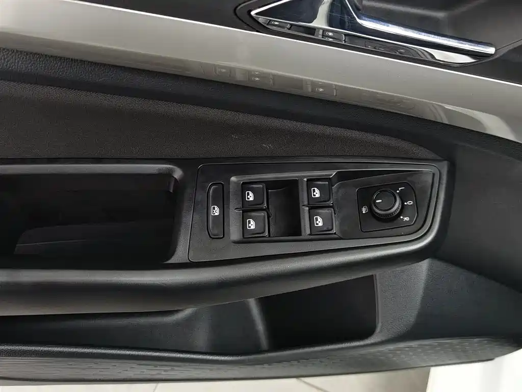 Volkswagen Bora 2019 Facelift 1.5L Manual Fashion China VI фото 9