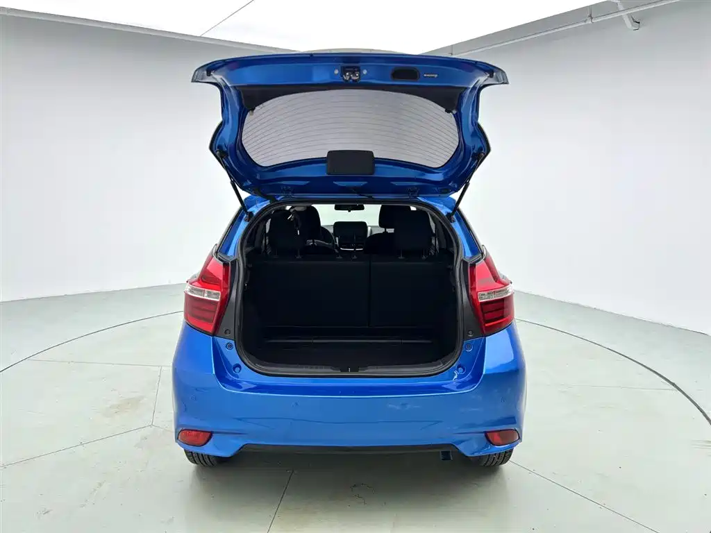 Toyota YARiS L Zhi Xuan 2019 1.5E CVT MeiDong Edition China VI фото 4