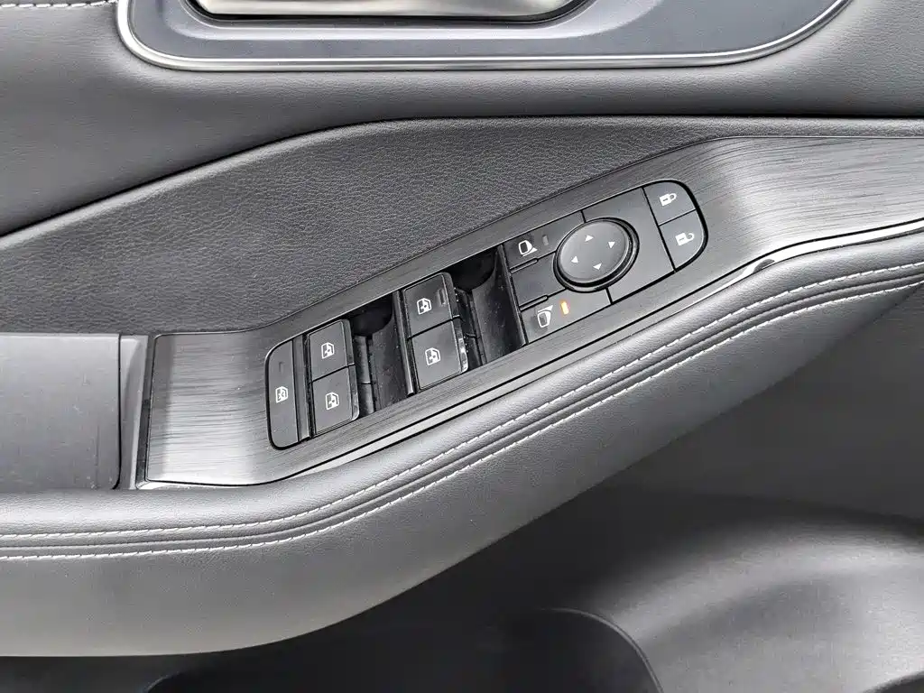 Фото 9 - Nissan X-Trail