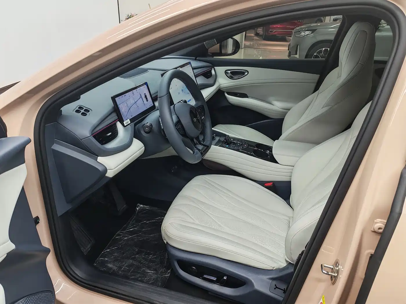 BYD Seal 06GT 2025 Smart Drive Edition 550 AWD Heat Wave фото 8