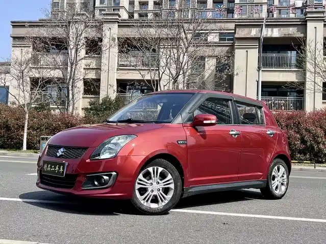 SUZUKI SWIFT