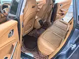 Фото 31 - Aston Martin DBX