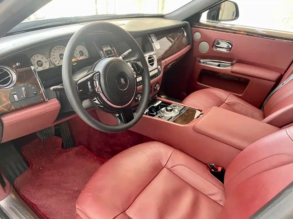 Photo 8 - Rolls-Royce Ghost