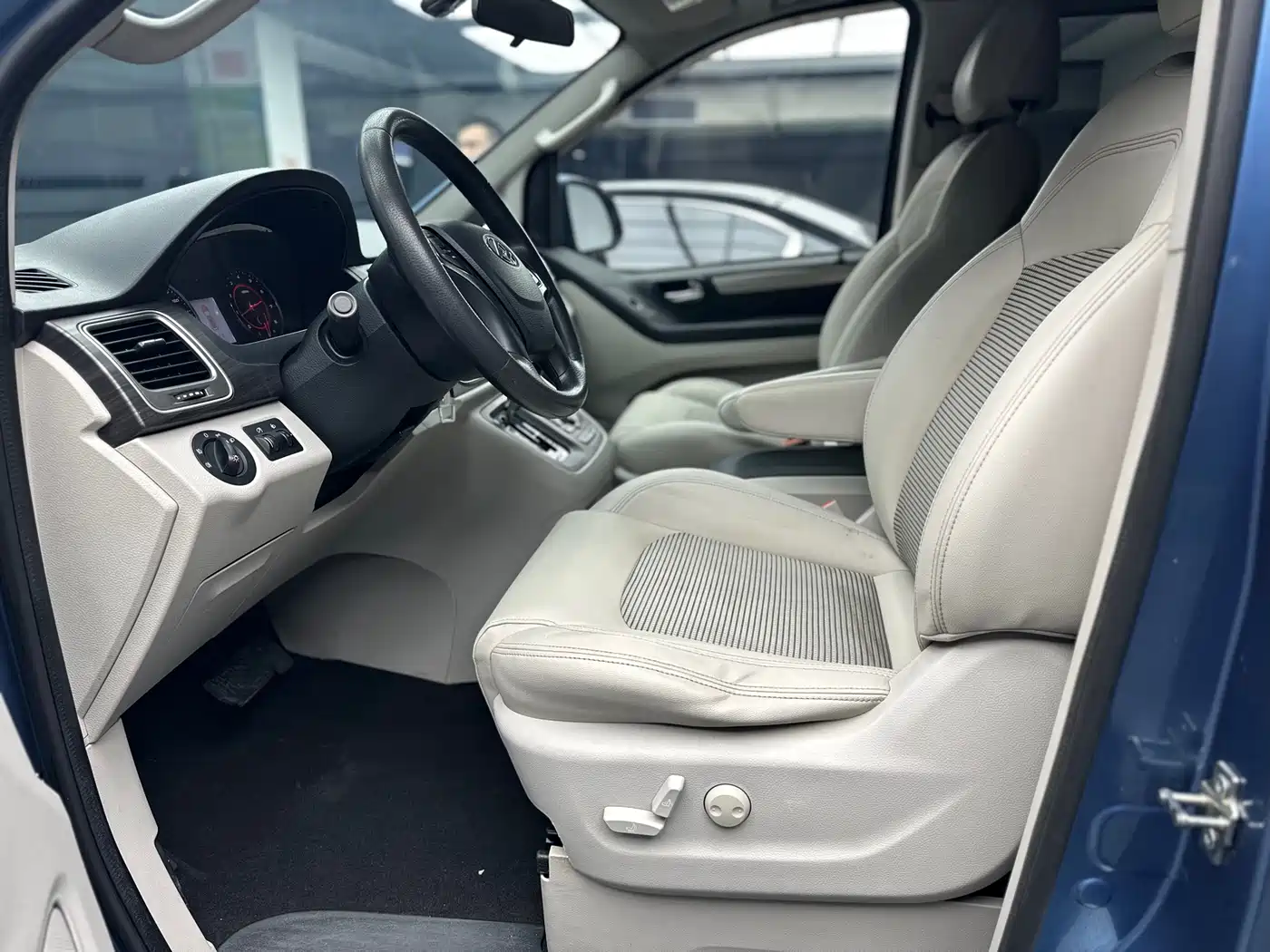 SAIC Maxus Maxus G10 2018 PLUS 2.0T Automatic Executive Edition фото 4