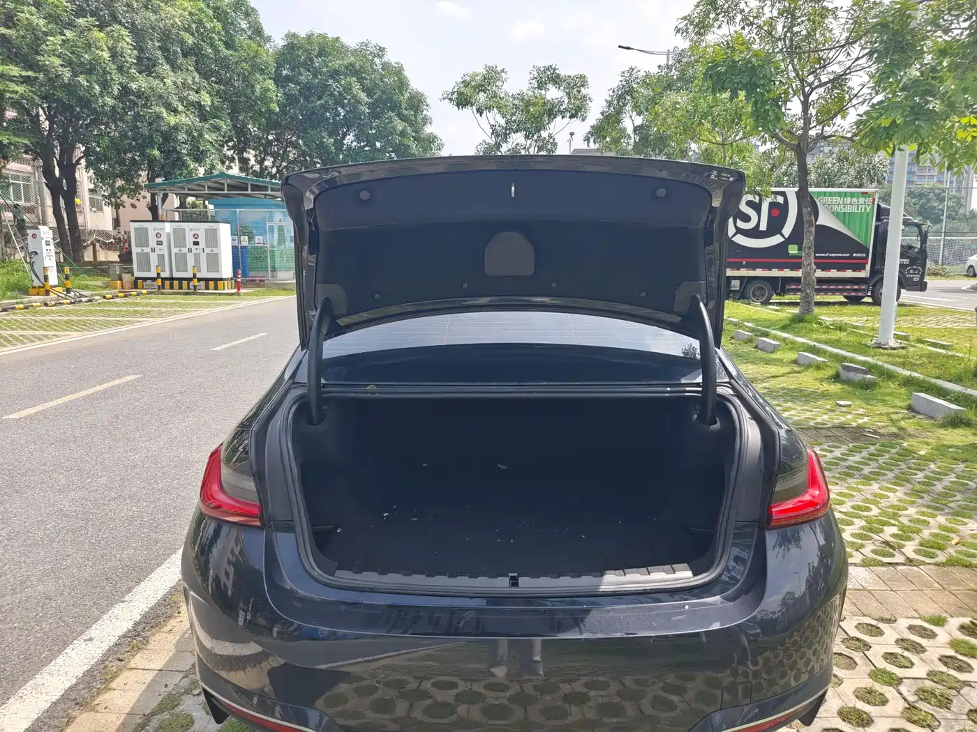 BMW i3 2024 eDrive 35 L фото 18