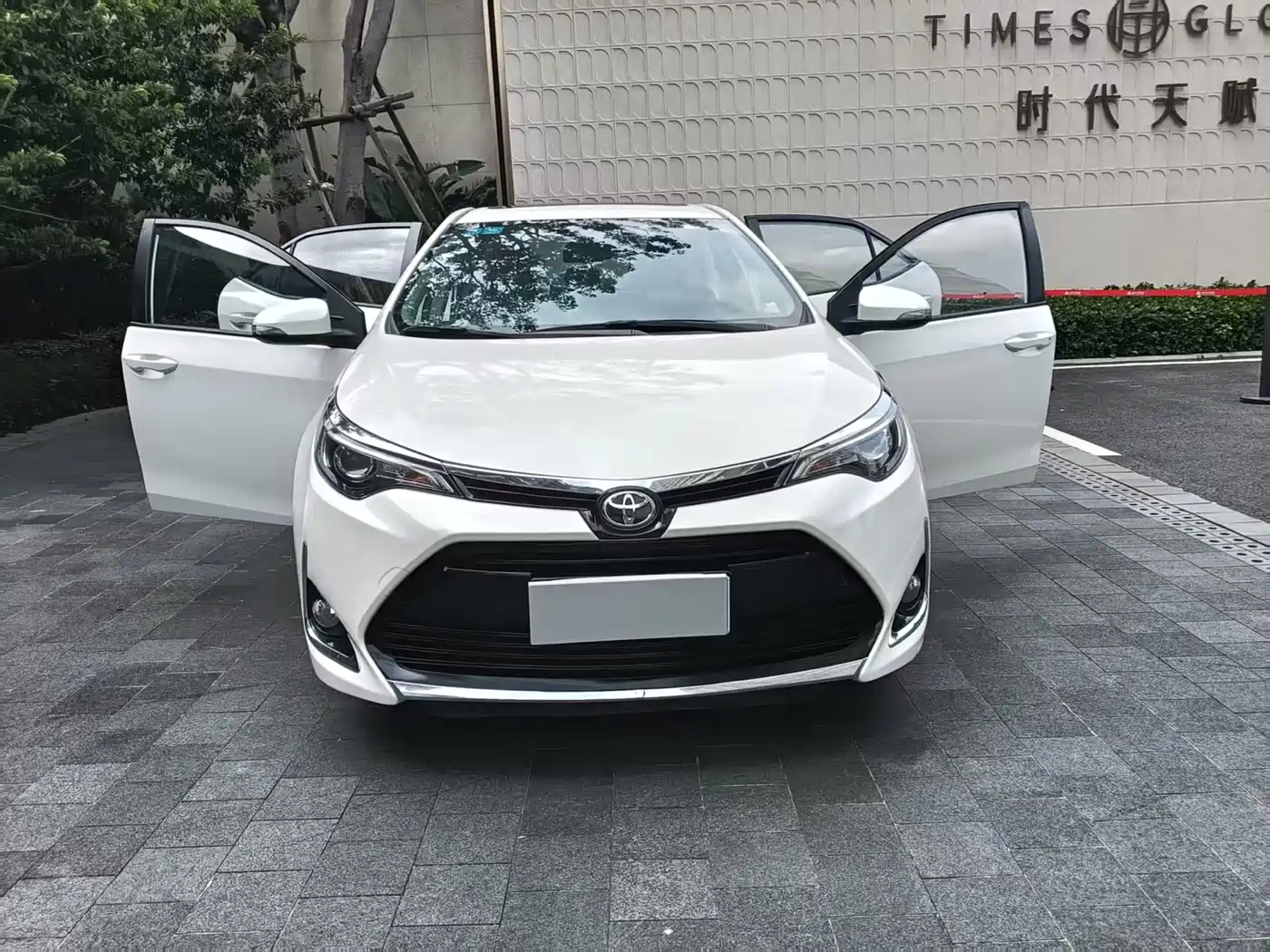 Toyota Levin 2017 Facelift 185T CVT Elite (China V) фото 9