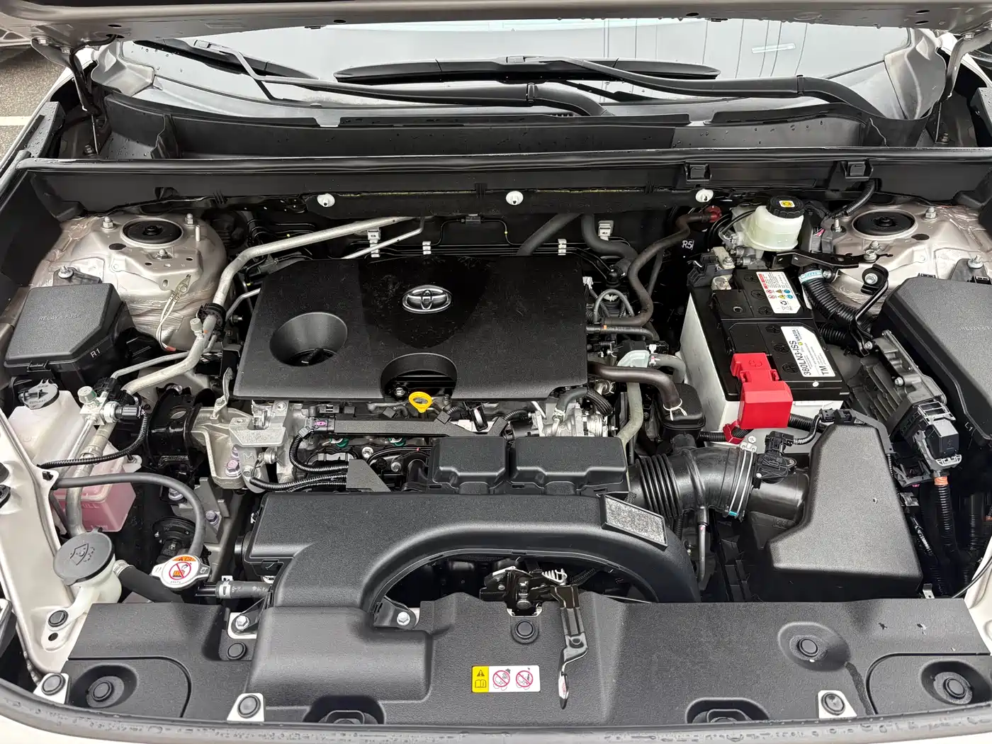 Toyota Wildlander 2022 2.0L CVT FWD Luxury PLUS Edition фото 13