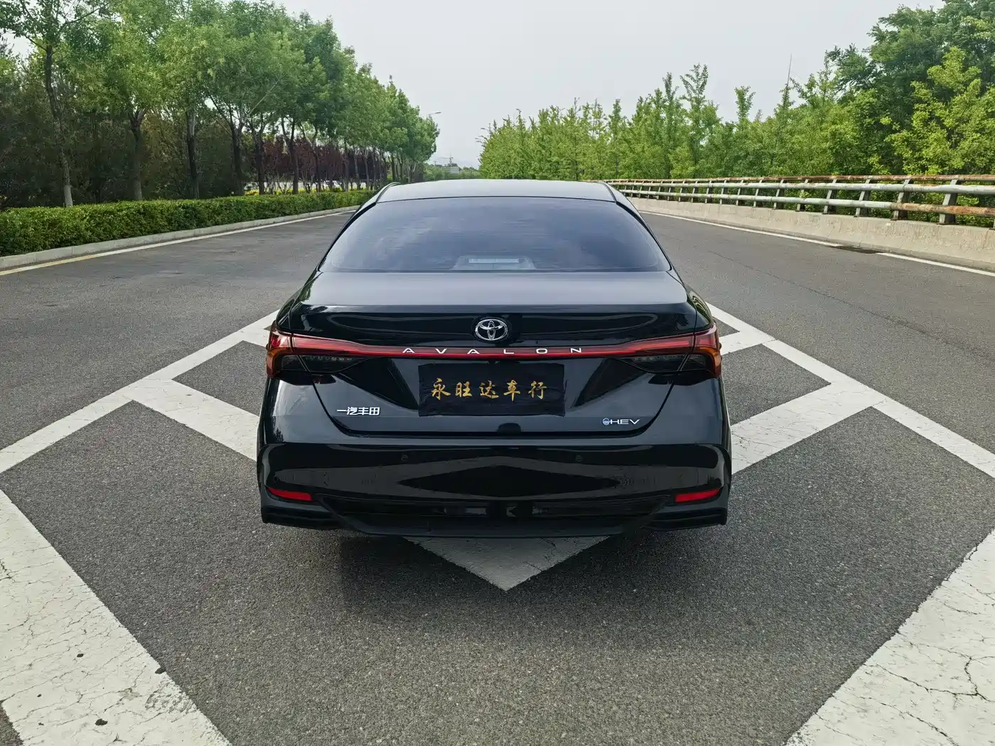 Toyota Avalon 2024 Hybrid 2.0L Luxury Edition фото 5