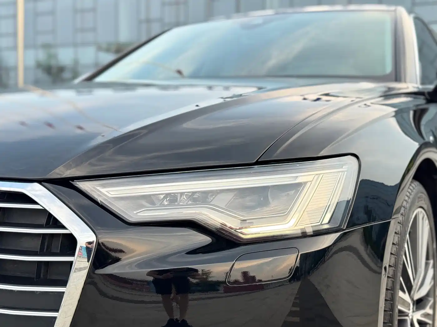 Фото 5 - Audi A6L