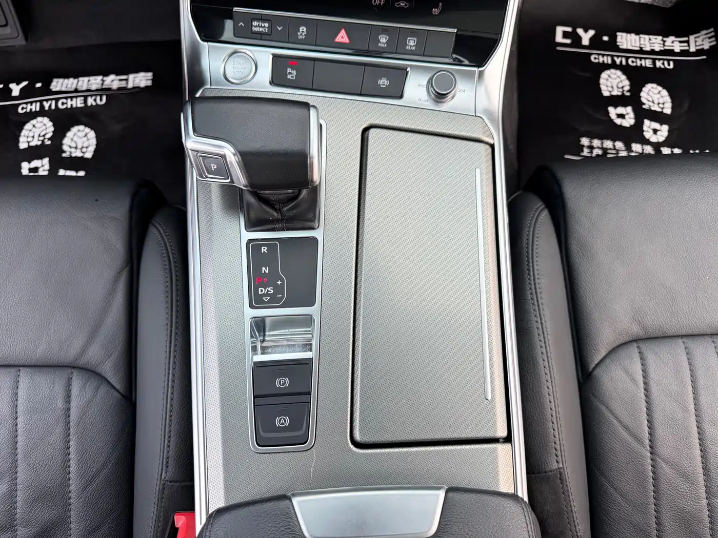 Фото 16 - Audi A6L