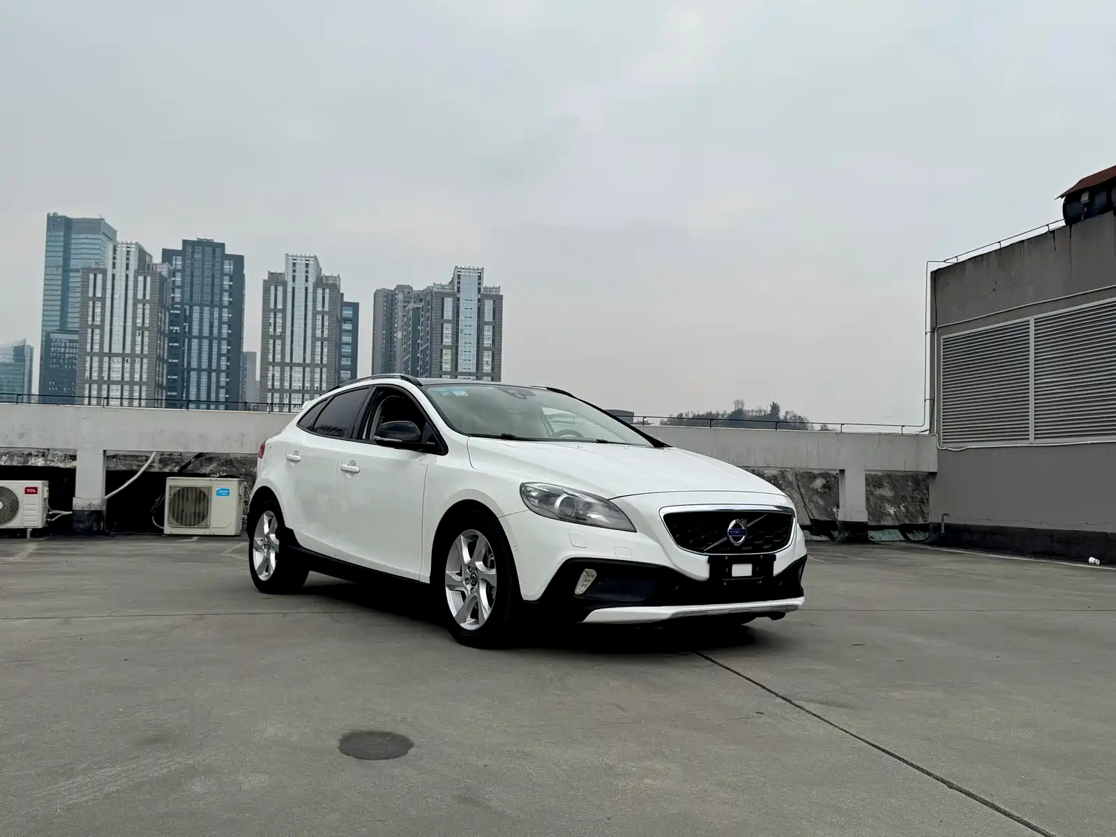 Photo 3 - Volvo V40