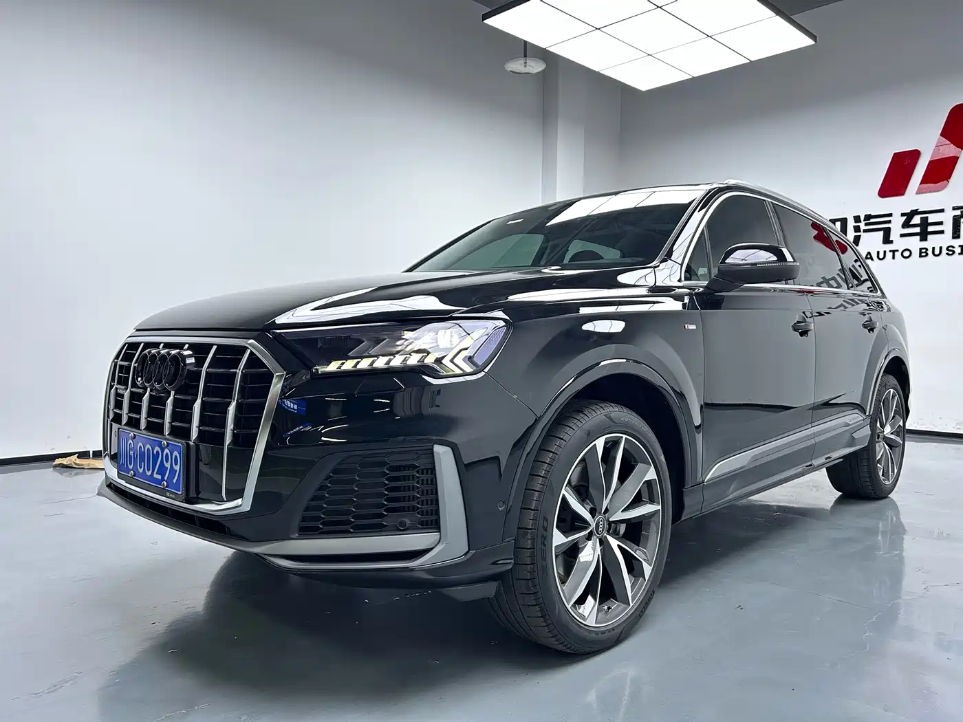 Audi Q7 2021 55 TFSI quattro S line Sport