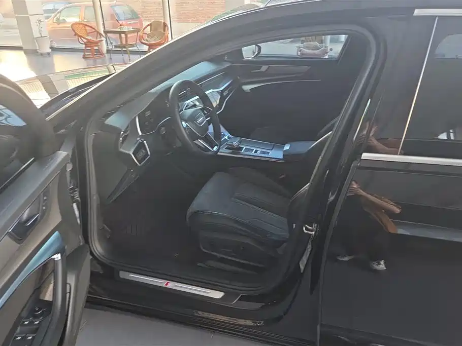 Audi A6L 2021 45 TFSI Exclusive Sport фото 9