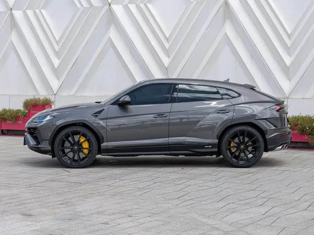 Lamborghini Urus 2024 2023 4.0T V8 S