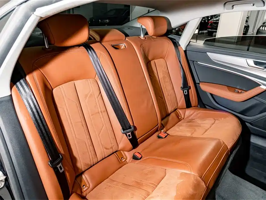 Audi A7L 2024 45 TFSI Luxury фото 21