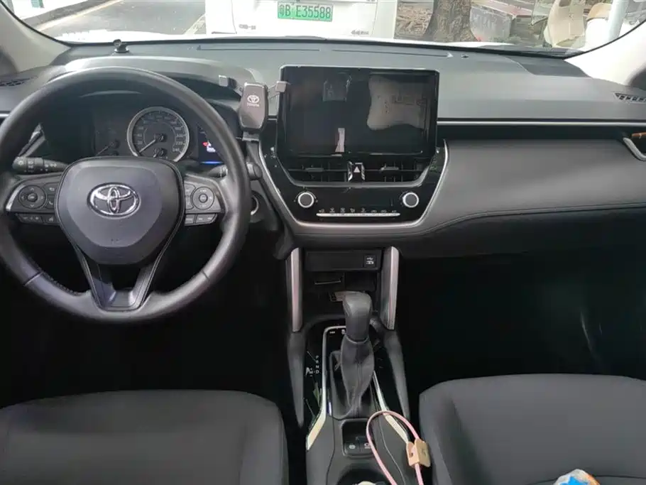 Toyota Corolla Cross 2022 2.0L Elite Edition фото 12