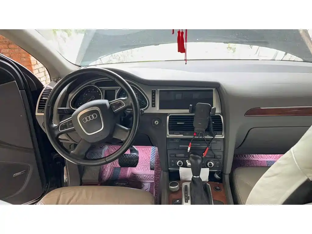 Audi Q7 2009 2010 3.6 FSI quattro Base Model