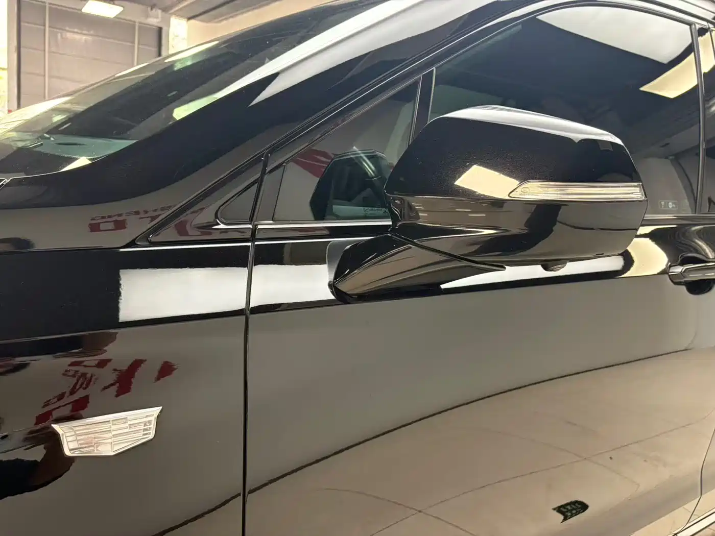 CADILLAC XT6