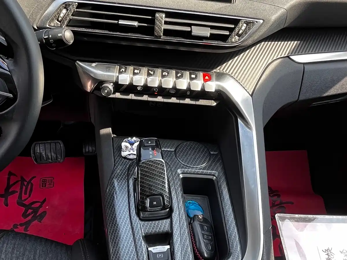 Peugeot 5008 2017 380THP 7-seat Elite Edition фото 12