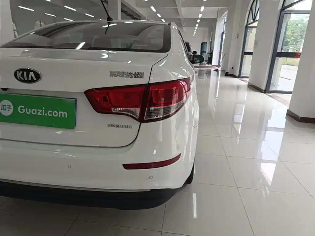 Kia K2 2015 Sedan 1.6L AT Premium фото 8