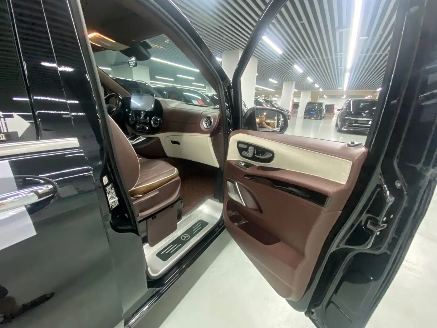 MERCEDES-BENZ V-CLASS