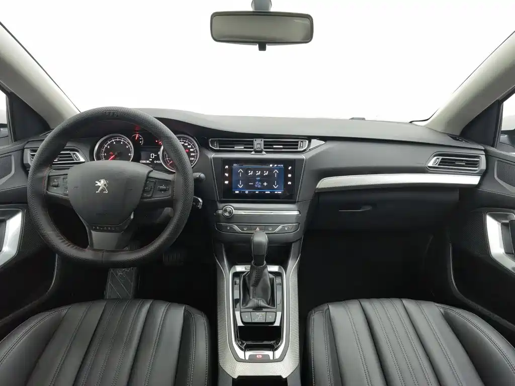 صورة 5 - Peugeot 408