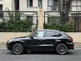 Photo 3 - Porsche Macan
